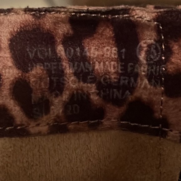 Leaped print mid calf bootie - Picture 10 of 10